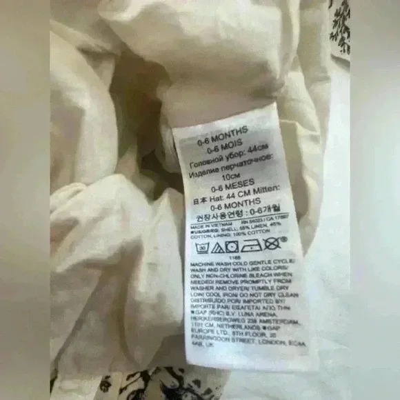 Baby Gap Size 0-3 Months Dress and Hat Set - Picture 4 of 9